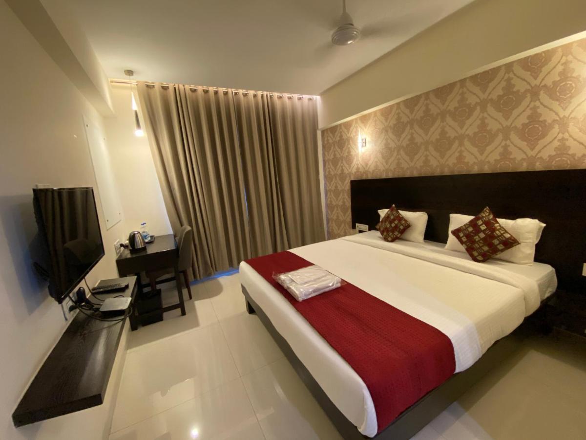 Hotel Singh'S By Wb Inn, Vashi, Navi Mumbai Kültér fotó