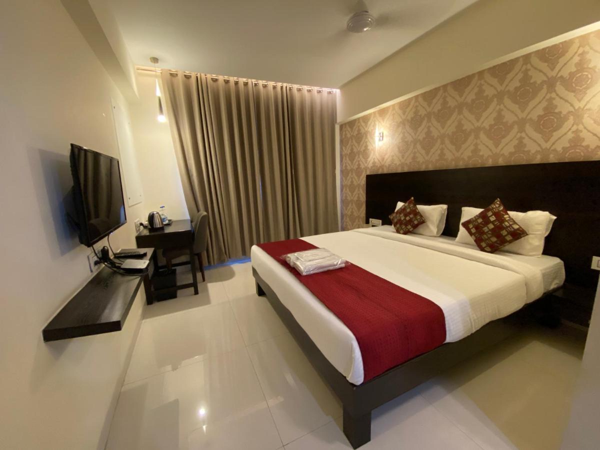 Hotel Singh'S By Wb Inn, Vashi, Navi Mumbai Kültér fotó