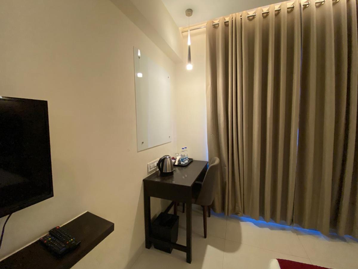 Hotel Singh'S By Wb Inn, Vashi, Navi Mumbai Kültér fotó