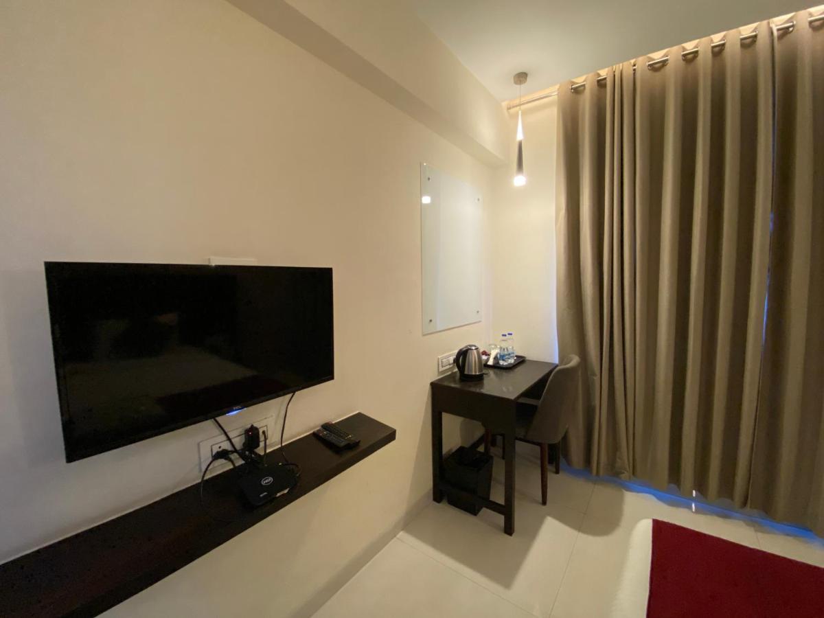 Hotel Singh'S By Wb Inn, Vashi, Navi Mumbai Kültér fotó